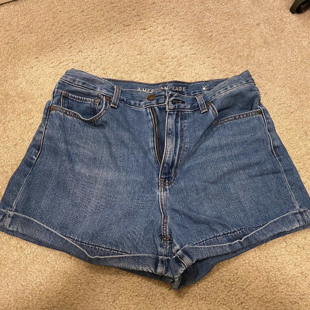 American Eagle Mom Short